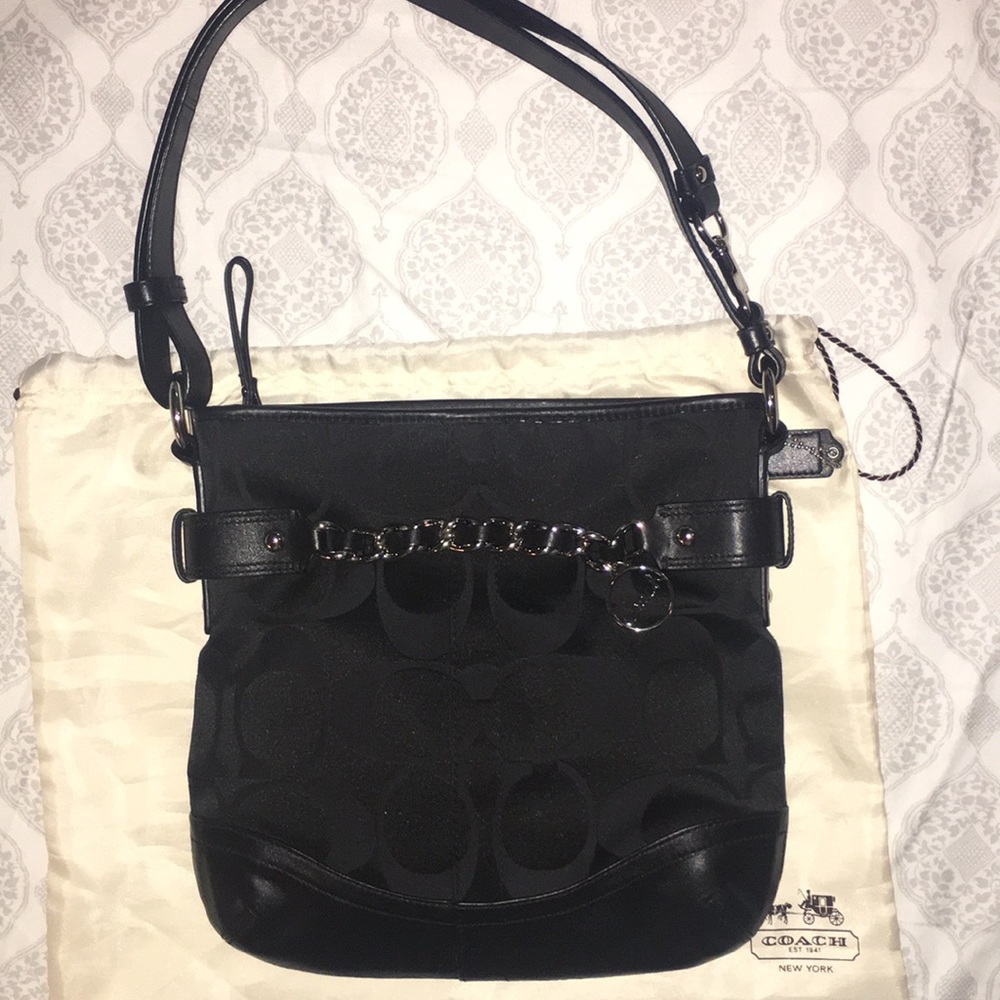 Coach Signature Chain Shoulder Bag